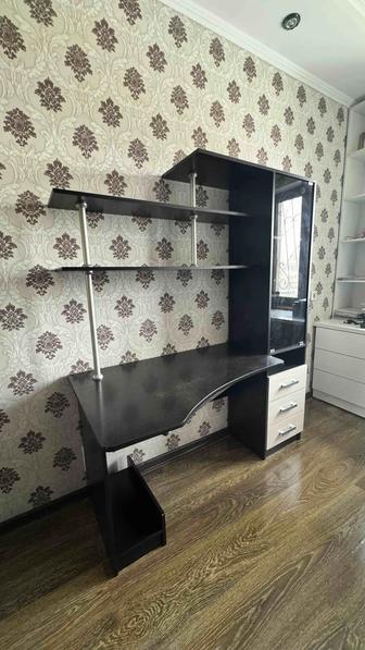 Письменный стол шкаф