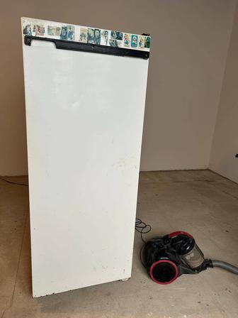 Продам советский холодильник работает лучше нового