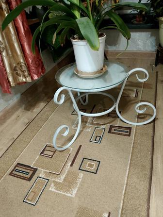 Подставка под цветы