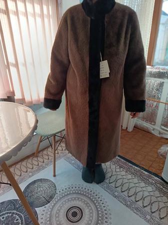 Продам 2 шубы новые, мех искусственный