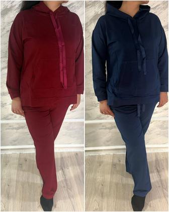 Костюмы женские спортивные