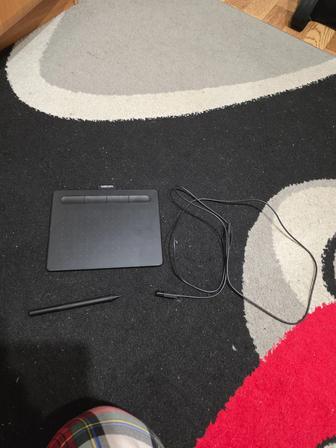 Продаю Графический планшет Wacom Intuos Small CTL-4100K-N черный