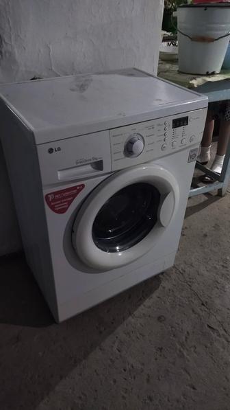 Продам стиральную машину