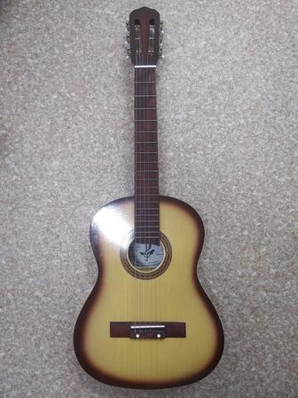 Гитара акустическая