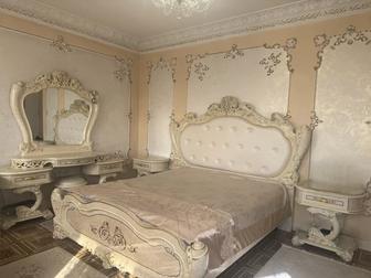 Продам спальный гарнитур