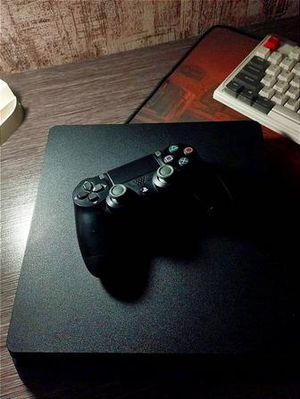 Play Station 4 pro slim