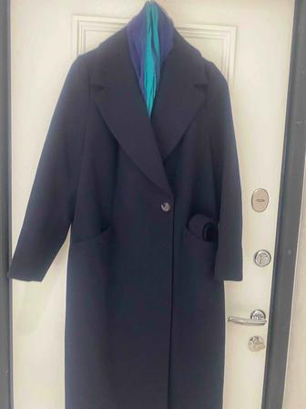 Продам пальто д/с темно синего цвета