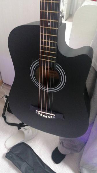 Продам гитару