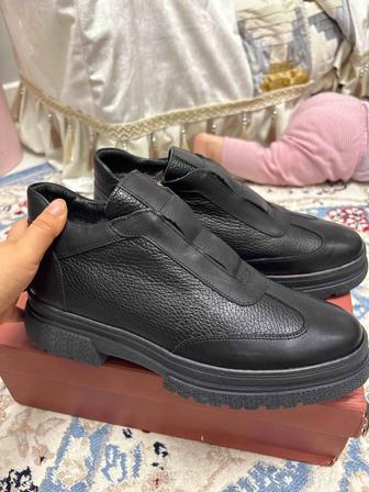 Продам зимние мужские ботинки