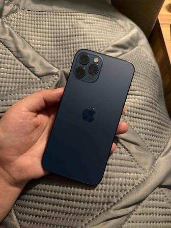 Продам айфон 12 про в синем цвете