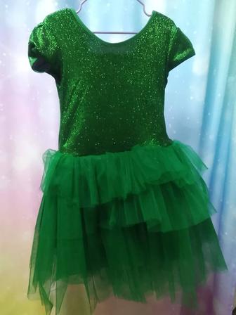 Продам платье новогоднее на девочку