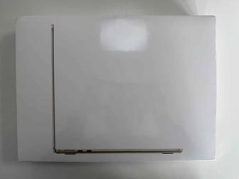 Продам Apple MacBook Air 13 2022