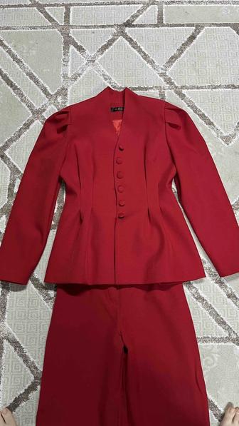 Костюм брючный