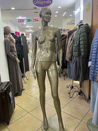 Манекены женские, в полный рост