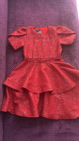 Продам платье для девочки