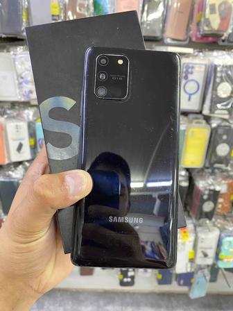 Самсунг S10lite