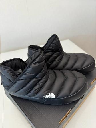 Продам слипоны the north face