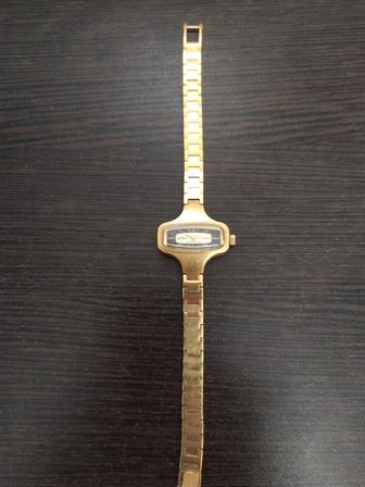 Продам женские часы Чайка сделаны в СССР в рабочем состоянии позолоченные