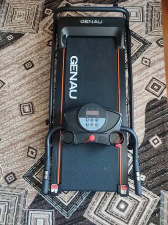 Продам беговую дорожку Genau UX10
