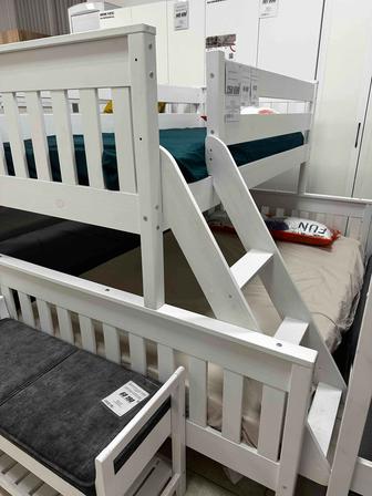 Продам двухъярусную кровать