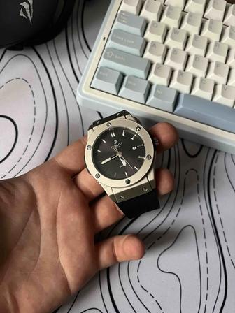 Часы Hublot