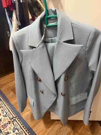 Брючной костюм