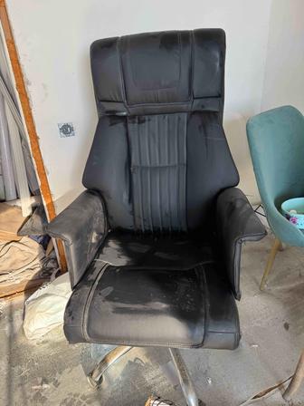 Продам офисное кресло