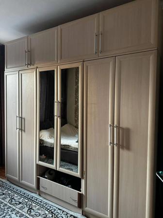 Продам 2 шкафа