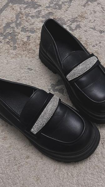 Продам женские лоферы