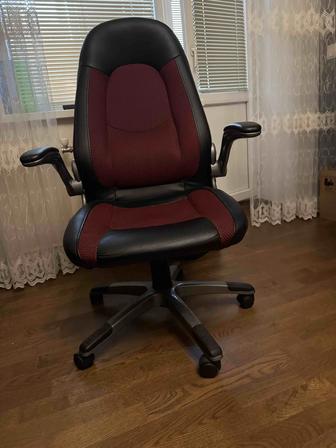 Продам кресло офисное