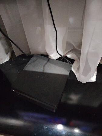 Игровая приставка Sony PlayStation 4