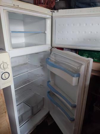 Холодильник б/у
