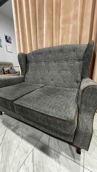 Диван двухместный