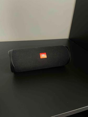 Продам колонку JBL Flip 5