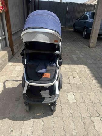 Детская коляска 3 в 1