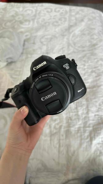 Продам Canon EOS 5D Mark III