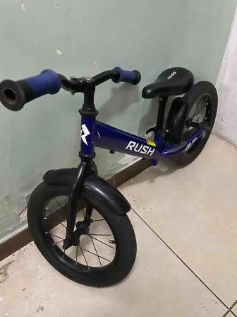 Беговел Walker Rush 2-5 лет