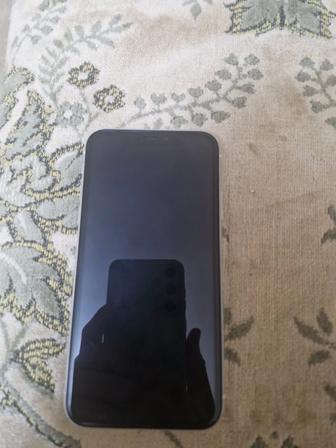 Айфон 11 состояние отличное память 128гб емкость 71