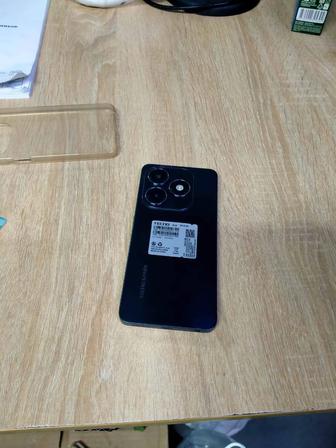 Продаю Tecno spark 20 256gb