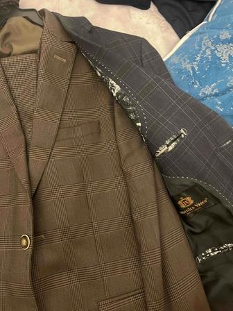 все это (тройка, свитер) продам б/у торг имеется