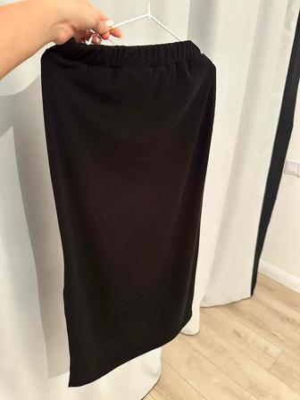 Юбка с вырезом