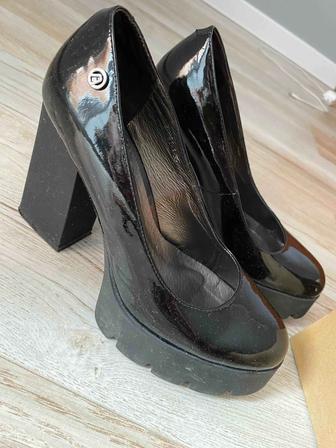 Туфли, босоножки