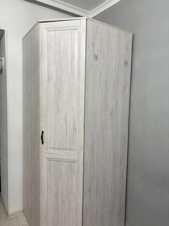 Продам угловой шкаф в отличном состоянии