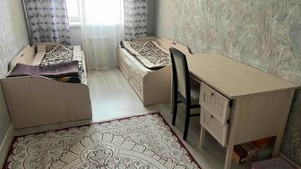 Продам кровать и стол