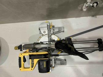 Торцовочная пила Stanley