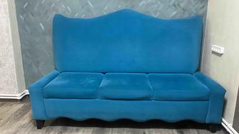 Диван красивый
