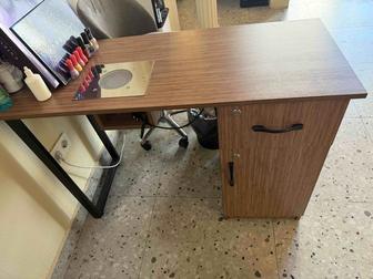 Продается маникюрный стол