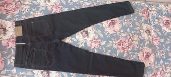 Продам детские джинсы