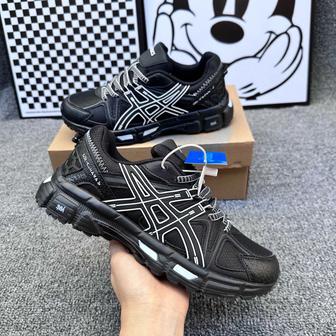 Продается мужские кроссовки