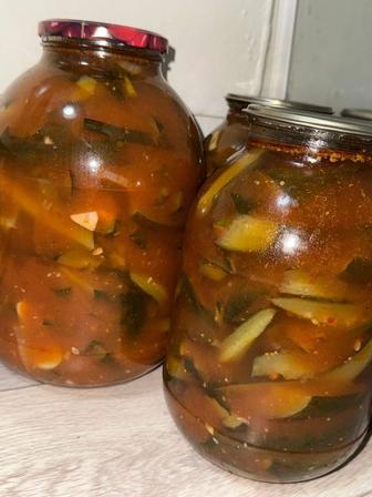 Продается домашний соление салаты огурцы компот